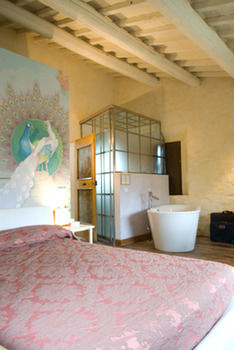 Others 3, Hotel Il Villino, Rimini