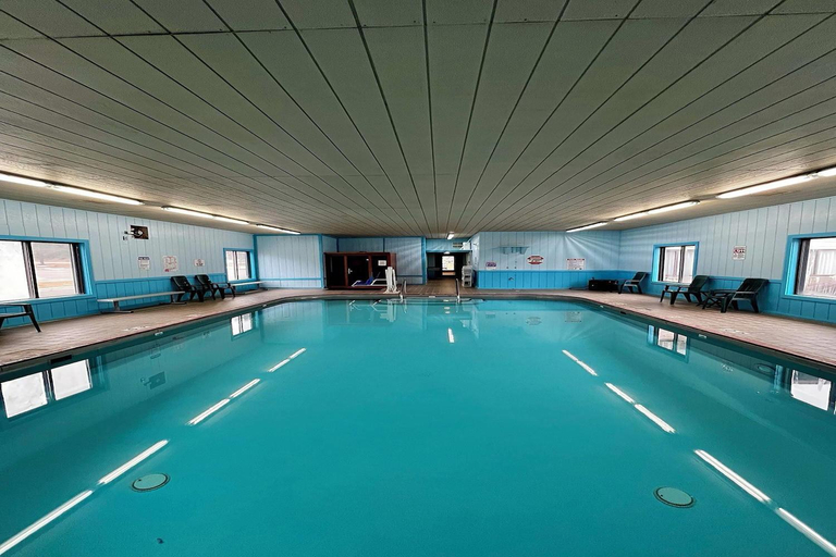 Sport & Beauty, Travelodge by Wyndham Ishpeming/Marquette, Marquette