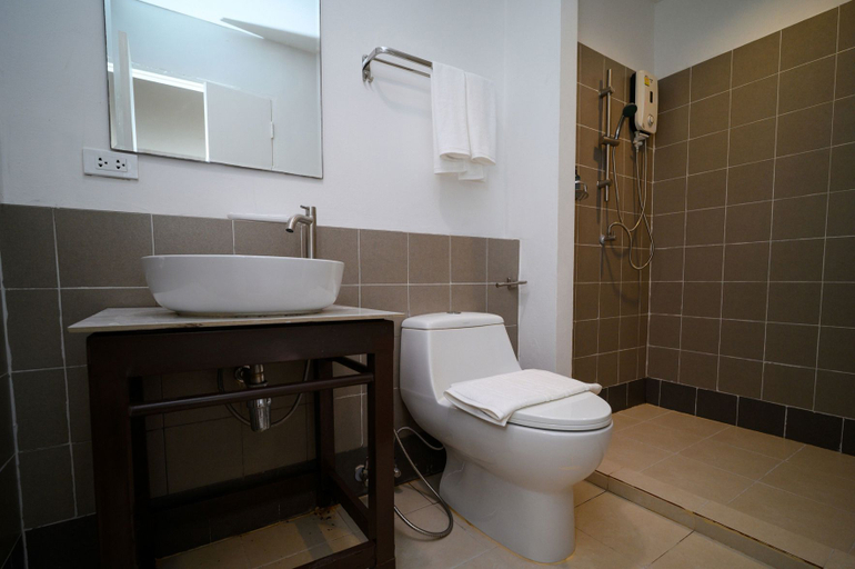 Bathroom 4, Yummy House, Ratchathewi