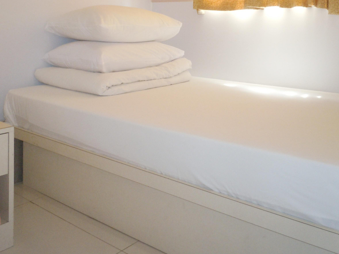 Bedroom 3, Kwok Wah Hotel, Kowloon
