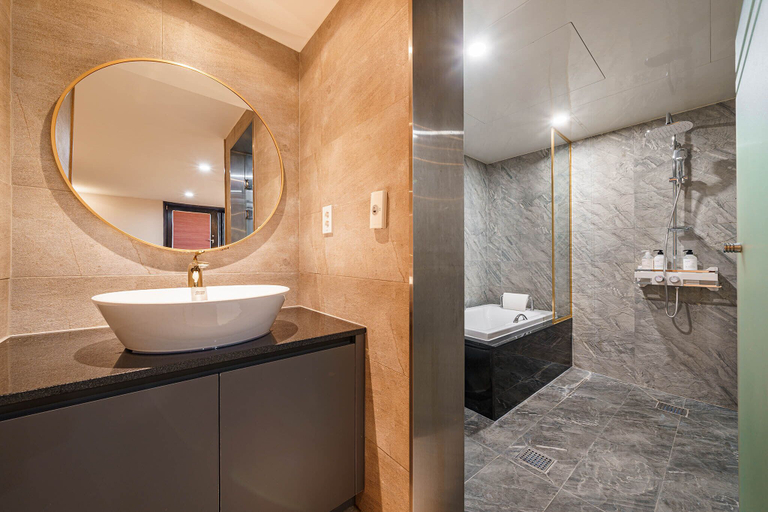 Bathroom 5, Suwon City Hall Hotel del Lago, Suwon