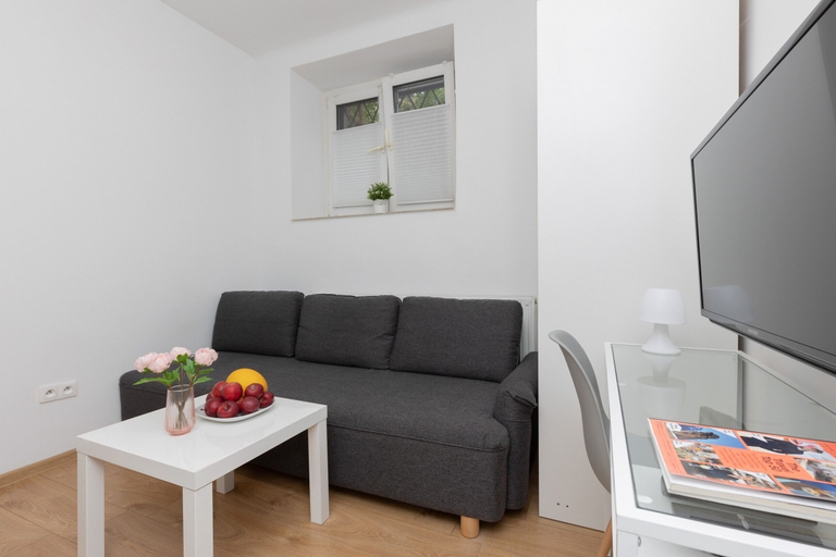 Others 2, Studio Warsaw Miączyńska by Renters, Warsaw