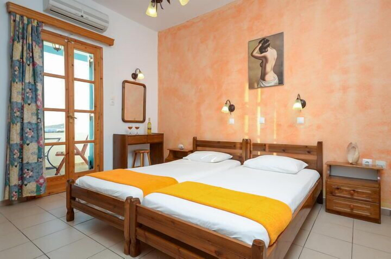 Bedroom 2, Studios Sofia, South Aegean