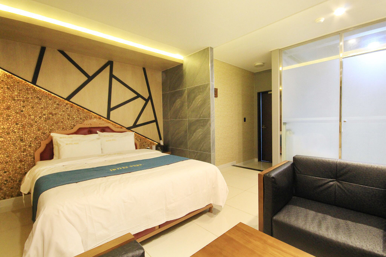 Bedroom 3, Iksan Feel Self Check-in Motel, Iksan