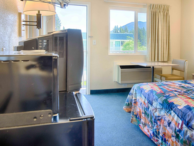 Bedroom 3, Motel 6 South Lake Tahoe, El Dorado