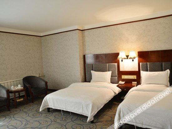 ��他, Sunshine Hotel, Zhongwei