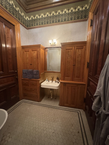 Bathroom 5, Upjohn House Inn, Kalamazoo