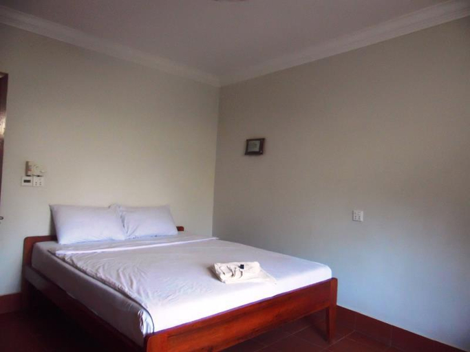 Bedroom 2, Visal Sak Guesthouse, Kaeb
