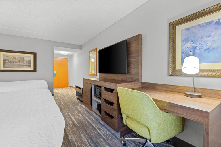 Bedroom 3, Hampton Inn Guntersville, Marshall