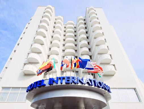 Others 4, Hotel International, Sanmartin