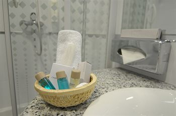 Bathroom 3, Hotel Sumadija by ProteIn, Belgrade