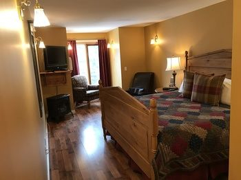 Others 5, The Lady MacDonald Country Inn, Division No. 15