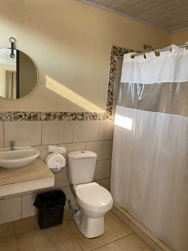 Bathroom, Hotel Oasis del Pacífico, Puntarenas