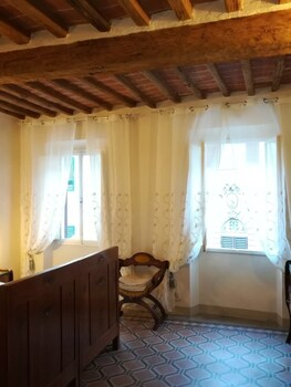 Others 2, La Casa di Luigi, Arezzo