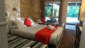 Others 5, Beerwah Motor Lodge, Caloundra - Rail Corridor