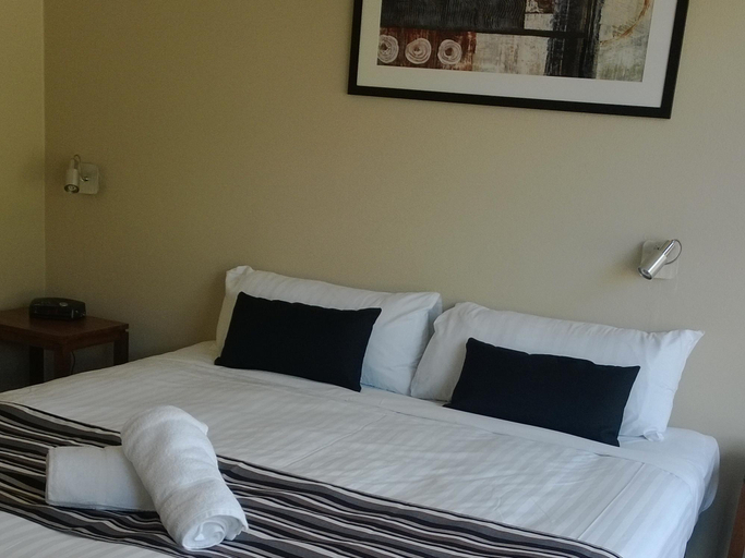Bedroom 3, Canberra Carotel Motel, Canberra