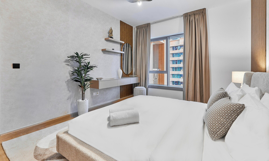 Room 2, bnbme - 29 Boulevard - 2BR, Dubai