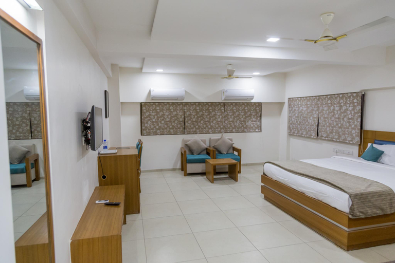 Bedroom 3, Ginger Ahmedabad S.G.Road, Ahmadabad