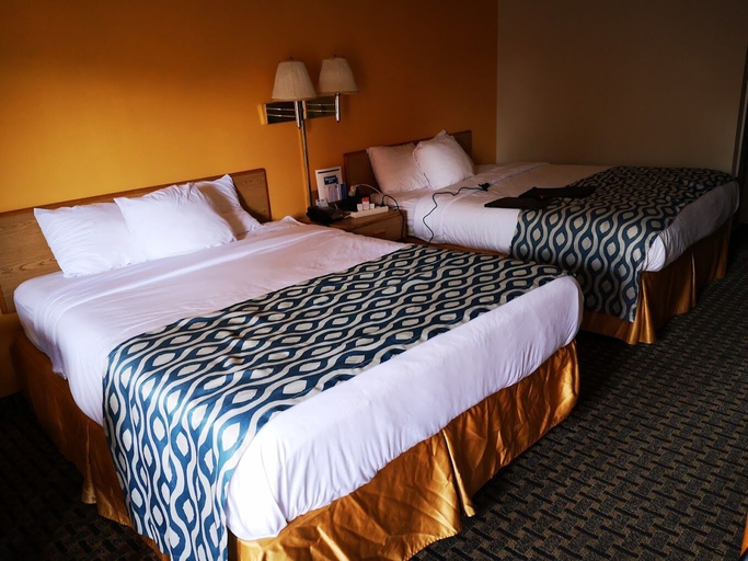 Others 4, Vermilion Inn, Kane