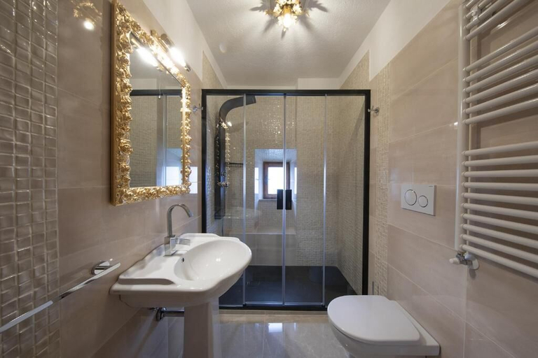 Bathroom 5, La Togata Hotellerie, Siena