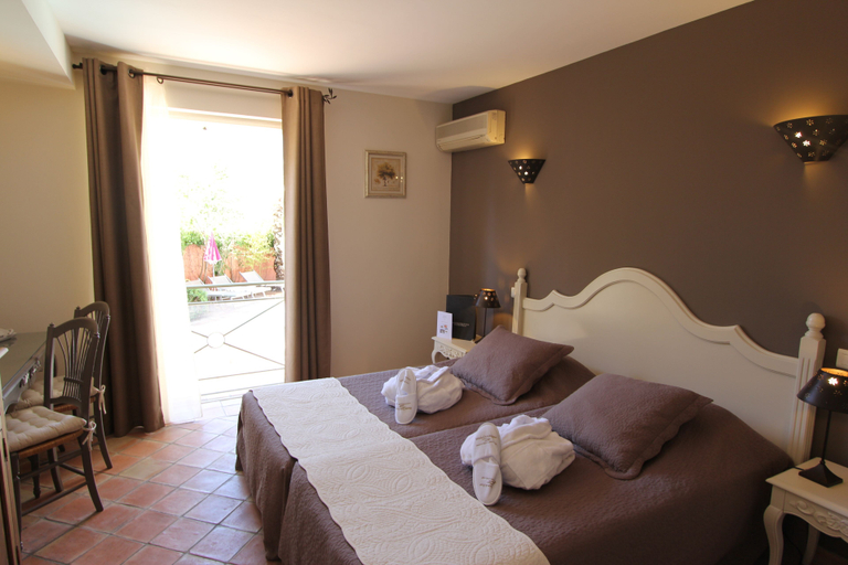 Bedroom 3, Hotel Arena, Var