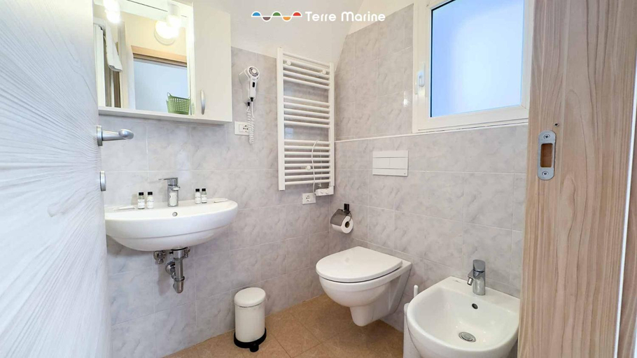 Bathroom 3, Il Gelsomino, Terre Marine, La Spezia