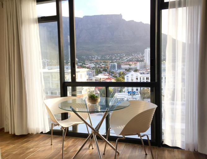 Others 4, Urban Oasis at The Four Seasons, City of Cape Town