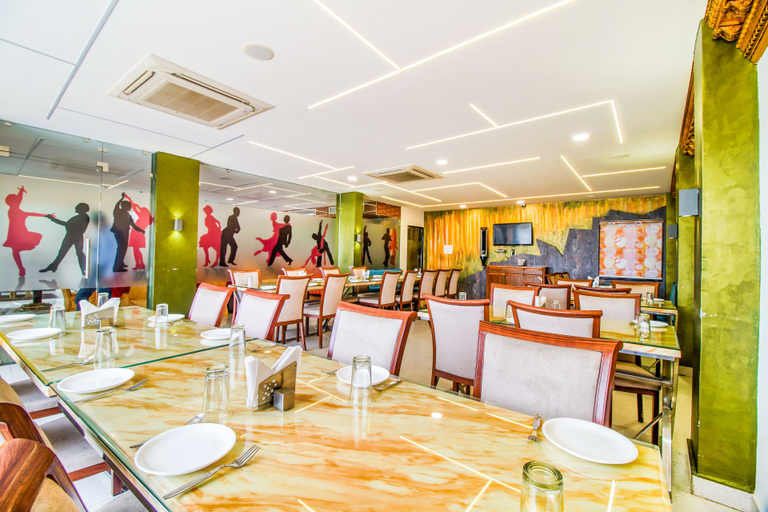 Food & Drinks 3, FabHotel Eleven Heights, Bhopal