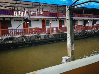 Others 2, Pueng Luang Hotel, Damnoen Saduak