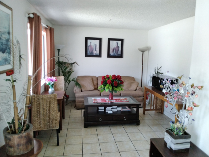 Others 5, Motel VIP, Los Angeles
