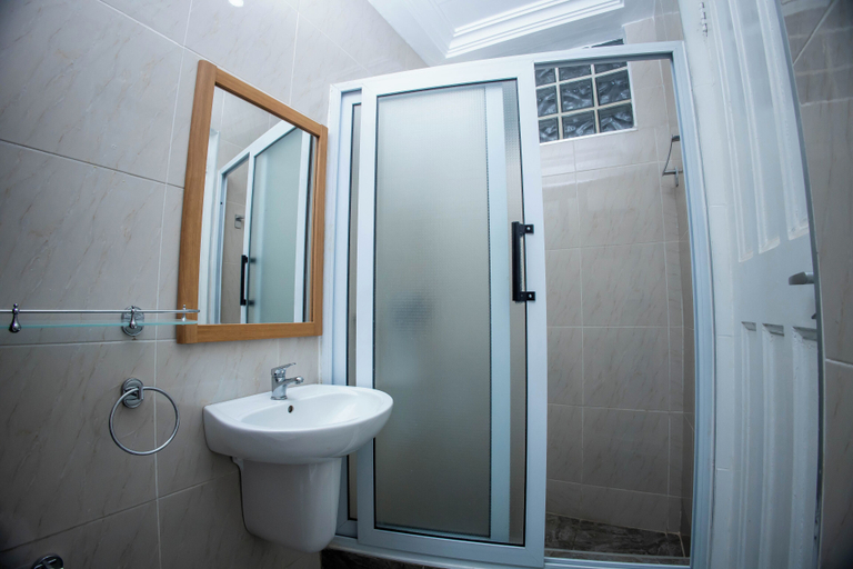 Bathroom 3, Edens Villa Kumasi, Kumasi