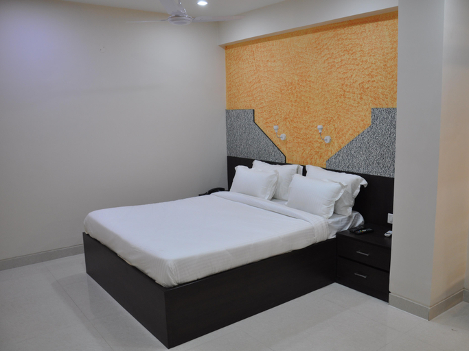 Bedroom 3, Savera A Luxury Business Hotel, Patna