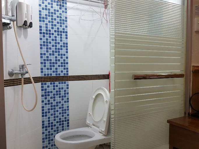 Bathroom 5, Orchid Inn, Kowloon