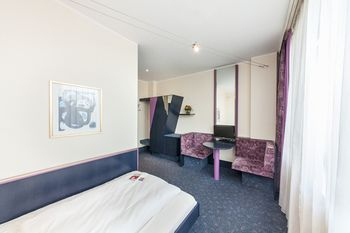 Others 3, Hotel Mirage Neuss, Rhein-Kreis Neuss