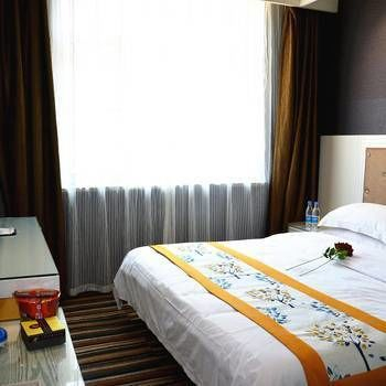 Guestroom 3, Huanghe Xiyu Hotel, Zhongwei