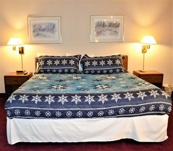 Guestroom 5, Travelodge Hurley, Iron