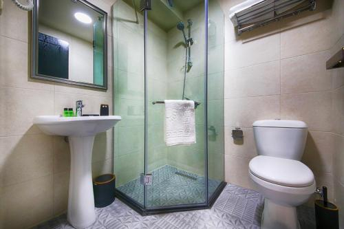 Others 5, inn go Kutaisi, Tskaltubo