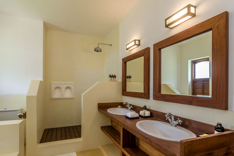 Bathroom 5, Cinnamon House by The Serendipity Collection, Weligama