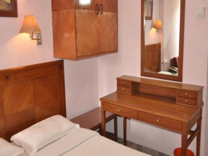 Bedroom 5, Hotel JC Grand Kodaikanal, Dindigul