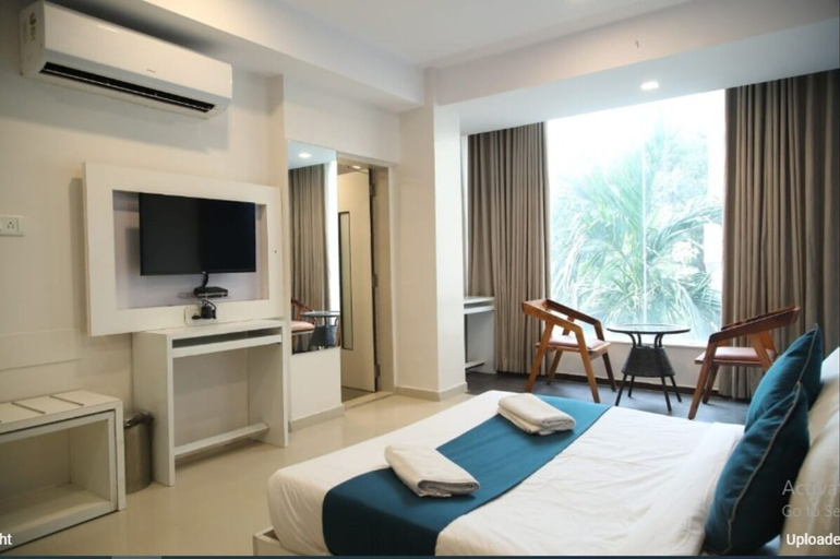 Others 1, Hotel Aura - Near Malad Link Road, Mumbai Suburban