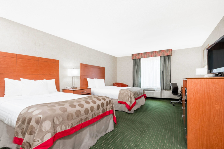 Bedroom, Ramada Conference Centr by Wyndham Lexington North, Fayette