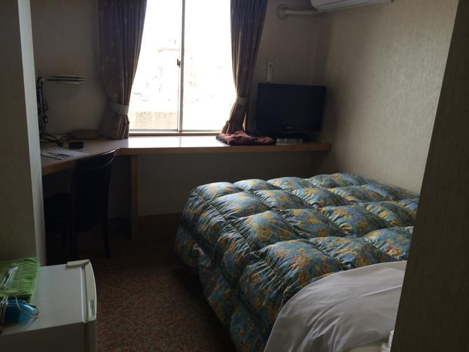 Bedroom 3, Handa Station Hotel, Handa