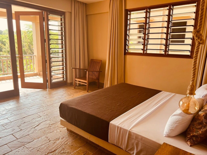 Others 3, Tombo House, Msambweni