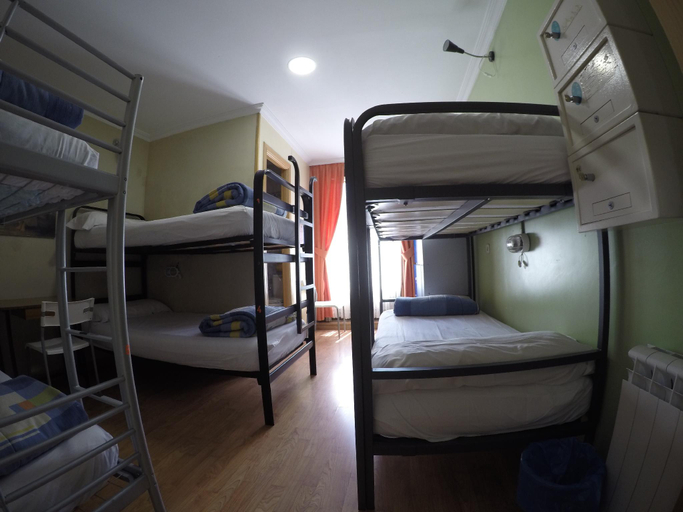 Bedroom 4, Hostel RC Miguel Angel, Madrid