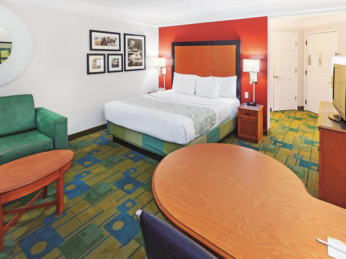 Bedroom 3, La Quinta Inn & Suites Houston Galleria Area, Houston