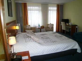 Guestroom 3, Parkhotel Deutscher Hof, Rheingau-Taunus-Kreis