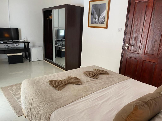 Bedroom 2, Hotel Plein Soleil