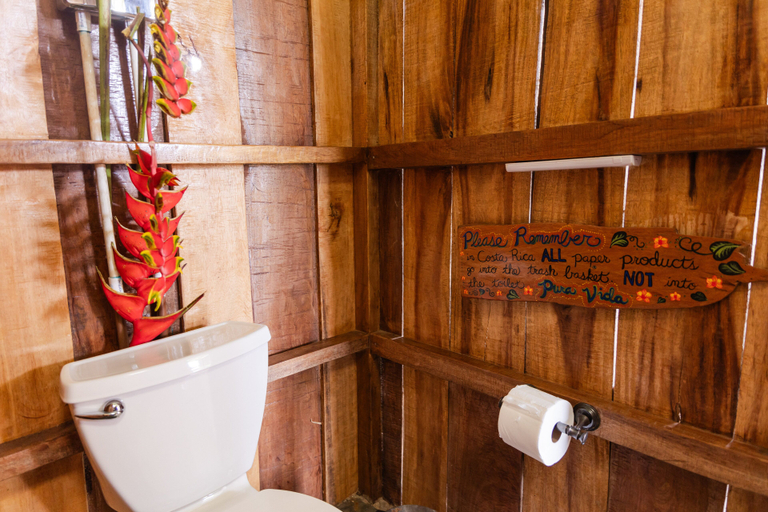 Bathroom 3, La Finca Azul, Sarapiquí
