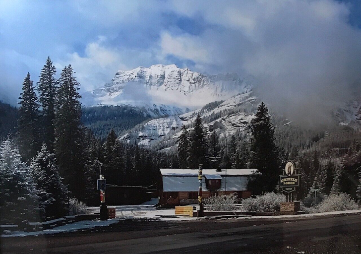 Others 1, Grizzly Lodge, Park