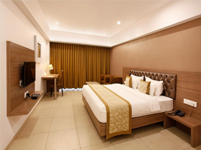Bedroom 3, Hotel Dwarkamai - A Pure Vegetarian Hotel, Nagpur